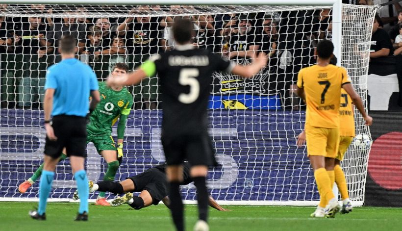 Juventus-Borussia Dortmund, moviola: manca un rigore, Var distratto e quanti dubbi sui gol