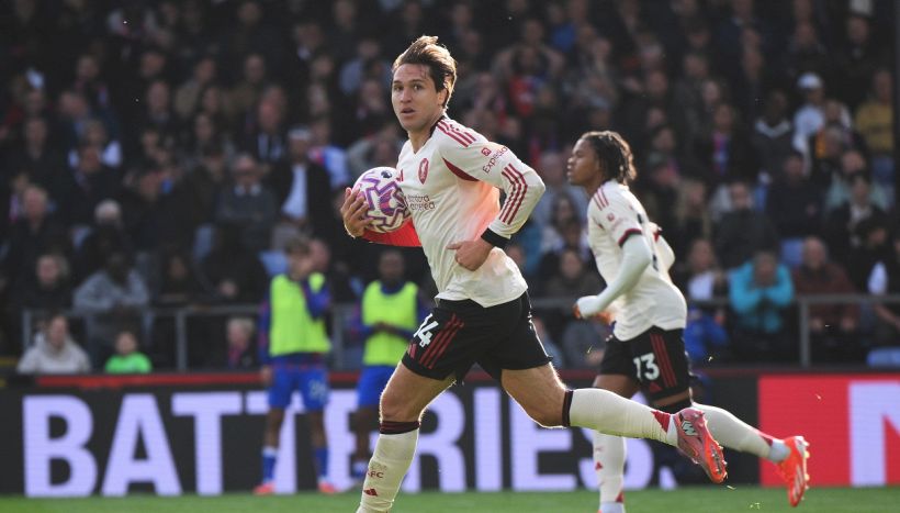 Liverpool, Chiesa lo rifà: entra, segna, ma non evita il ko. Tifosi pazzi di Fede: “È meglio di Wirtz”