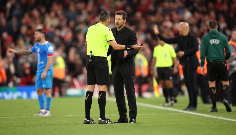 Liverpool-Atletico Madrid, Simeone rischia stangata dopo aggressione a tifoso. Il Cholo spiega tutto
