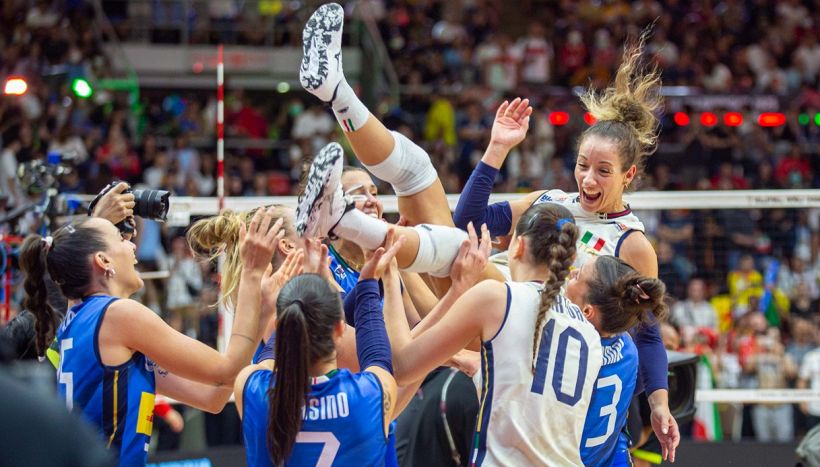 Italvolley, montepremi folle per il Mondiale: De Gennaro dice addio, post battagliero del marito allenatore Santarelli
