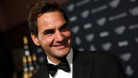 Federer punzecchia Alcaraz e Sinner, un dettaglio li favorirebbe: 'Li vogliono sempre in finale...'