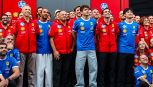Gp Italia, John Elkann e Benedetto Vigna a Monza: foto di gruppo Ferrari con Hamilton e Leclerc dopo il caso scia
