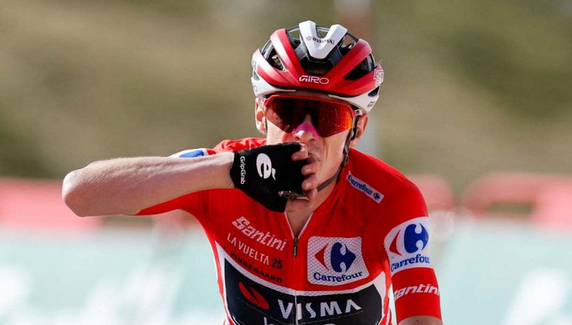 Vuelta, 20a tappa: Vingegaard chiude i conti sulla Bola del Mundo arrivando in solitaria. Pellizzari, addio maglia bianca