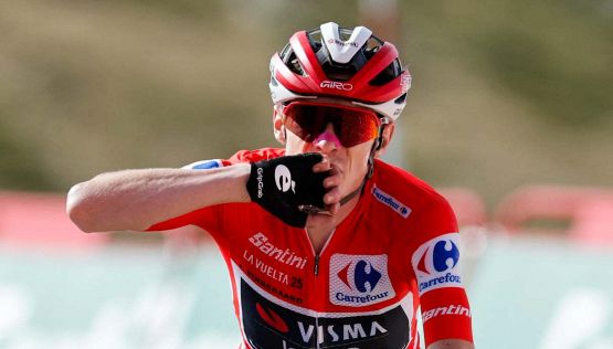 Vuelta, 20a tappa: Vingegaard chiude i conti sulla Bola del Mundo arrivando in solitaria. Pellizzari, addio maglia bianca