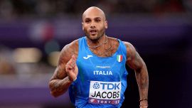Mondiali, Jacobs in semifinale ma così non va: Tokyo è diversa e gli altri volano. Colpiscono le lacrime di Cavalli