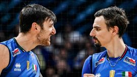 Italvolley, il gesto di Anzani commuove tutti: consola l’avversario in lacrime. Sui social si scatenano Sylla ed Egonu