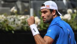 Berrettini sorprende i tifosi, Matteo sfoggia un nuovo look e fa sperare: il rientro in campo si avvicina