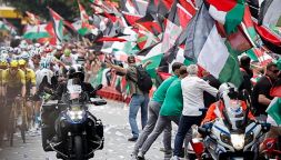 Vuelta, Israel Premier Tech avanti in piena bufera: il numero uno Adams fa chiarezza sul cambio nome