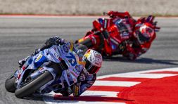 MotoGP Barcellona: Alex Marquez non sbaglia e vince davanti a Marc. Niente titolo a Misano. Bastianini a podio
