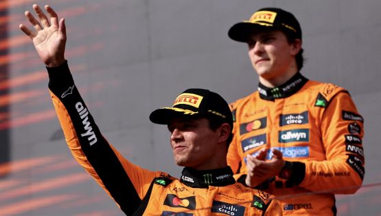 F1, tutti contro Piastri e la scelta di far passare Norris: i fischi di Monza e le critiche di Ecclestone e Wolff