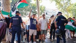 Vuelta, caos a Madrid: vincono i manifestanti. Il riscatto di Vingegaard, l’Italia spera in Pellizzari e ritrova Ganna