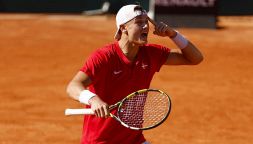 Rune mastica amaro dopo il ko in Coppa Davis: Holger attacca l’arbitro della discordia e accusa i tifosi spagnoli