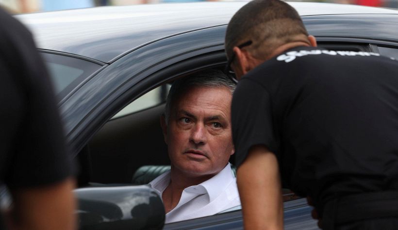 Il solito Mourinho: lo sbarco al Benfica accompagnato dalla risposta al veleno alla provocazione del Fenerbahce 