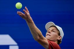 Sinner meglio di Alcaraz per gli hacker cinesi: i dati cerebrali di Jannik rubati per scopi militari