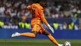 Milan, Kristensen dell'Udinese è il primo obiettivo per la difesa: Allegri ha dato l'ok, ma Maignan è un caso