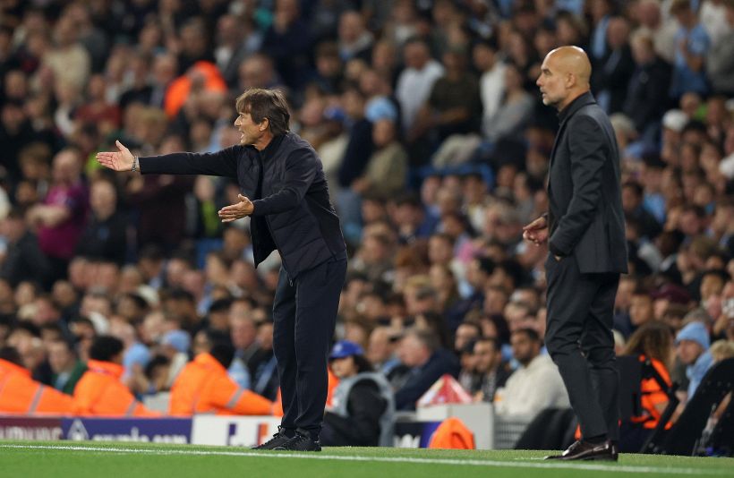 Napoli, Conte spiega il motivo del cambio di De Bruyne: "Mi è dispiaciuto farlo". Ma i tifosi lo accusano di catenaccio