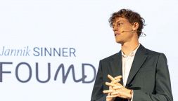 Sinner, la Fondazione è finalmente realtà. Poi parla del futuro: "Punto tutto su Torino". Ma non accenna alla Davis...