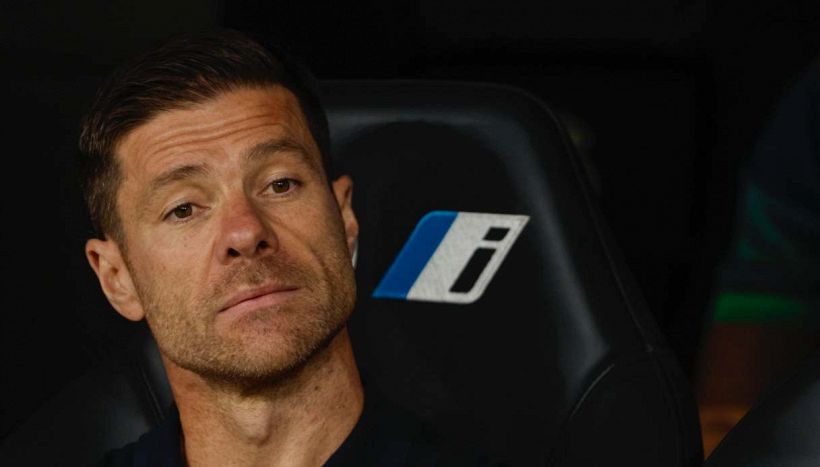 Real Madrid, la stampa spagnola esalta Xabi Alonso e attacca Ancelotti: “Mastantuono fortunato”. Scoppia la grana Vinicius