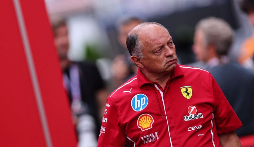 Baku, Vasseur si arrabbia: "Troppi errori e da Maranello non scappa nessuno". Hamilton e Leclerc sconsolati