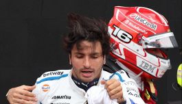 F1, Leclerc e Sainz: odissea dopo Baku, si ritrovano in auto di notte. Il video è virale, cosa è successo