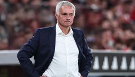 Mourinho, che beffa alla prima in casa col Benfica: i tifosi già lo scaricano. Sneijder al veleno su José: “Vergognoso”