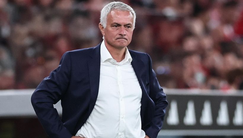 Mourinho, che beffa alla prima in casa col Benfica: i tifosi già lo scaricano. Sneijder al veleno su José: “Vergognoso”