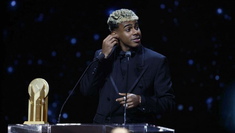 Yamal, prima lo schiaffo di France Football poi lo scandalo sulla vita privata: un giorno da incubo per lo spagnolo