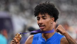 Furlani cita Sinner a Verissimo, ma Kathy Seck gli ruba la scena: le rivelazioni della mamma e la commozione per Erika