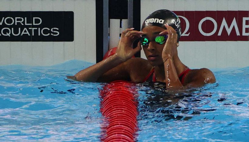 Sara Curtis, l’esperienza negli USA comincia con un record: è già nella storia delle Cavaliers. E vince anche a dorso e farfalla