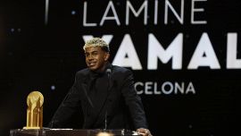 Pallone d’oro: papà Yamal parla di furto, esplode la bufera sul web