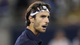 Pechino, Musetti batte Mannarino e i fischi: ATP Finals vicine. Flop Cobolli con Tien, niente derby con Lollo