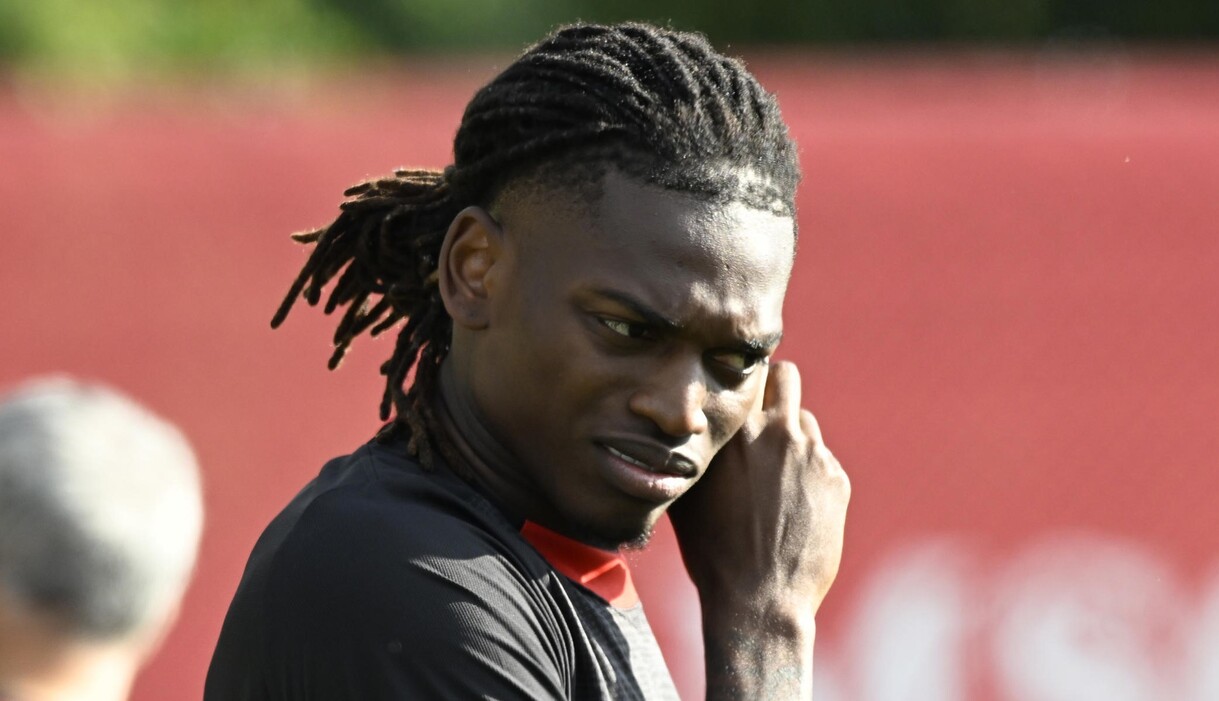 https://wips.plug.it/cips/sport.virgilio.it/cms/2025/09/milan-rafael-leao.jpg