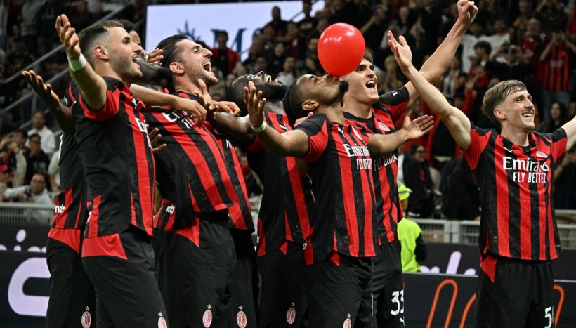 Pagelle Milan-Lecce 3-0: Gimenez-Nkunku-Pulisic, Allegri ha un super attacco. Rabiot leader, Camarda flop