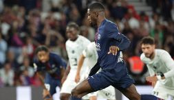 Tra Psg e Francia è guerra dopo l'infortunio a Dembelè. Lettera di fuoco e la replica di Deschamps