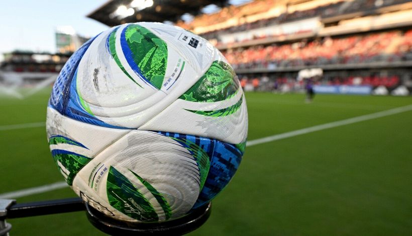 Collegno, indagato papà che ha colpito portiere 13enne rivale del figlio: per lui anche minacce di morte