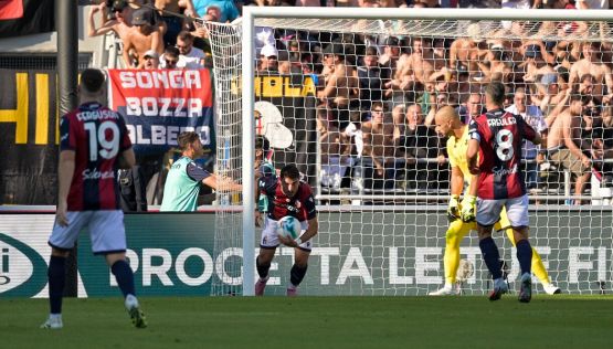 Bologna-Genoa 2-1 pagelle: il Var condanna il Grifone al 99', furia Vieira, Castro dà il la alla rimonta