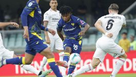 Verona-Cremonese, moviola: l’arbitro fa infuriare lo stadio, le lacrime di Gagliardini, emozione Vardy, cosa ha fatto Audero