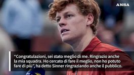 Alcaraz batte Sinner e torna numero uno. L'azzurro cede in 4 set