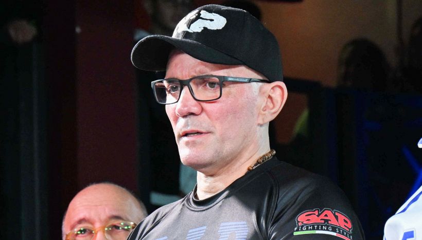 Morto Angelo Valente, leggenda del kickboxing e maestro: sui social il ricordo di Canalis, Scardina e la sua Milano