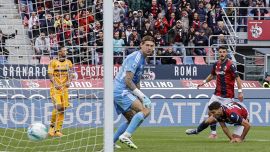 Bologna-Pisa 4-0, moviola: la follia di Tourè e lo show di Cambiaghi e Orsolini, Gilardino a rischio