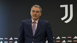 Juventus, il ko di Bremer apre il processo a Comolli: “È peggio di Giuntoli”. Le accuse dei tifosi al dg