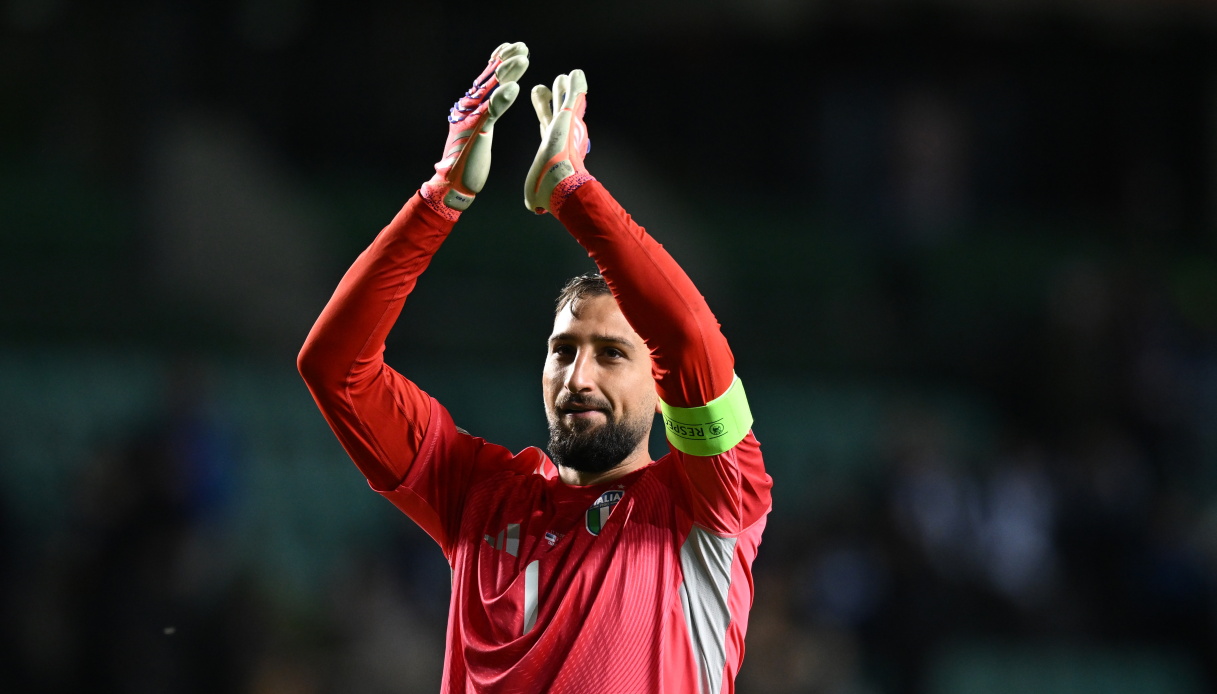 https://wips.plug.it/cips/sport.virgilio.it/cms/2025/10/donnarumma-4.jpg
