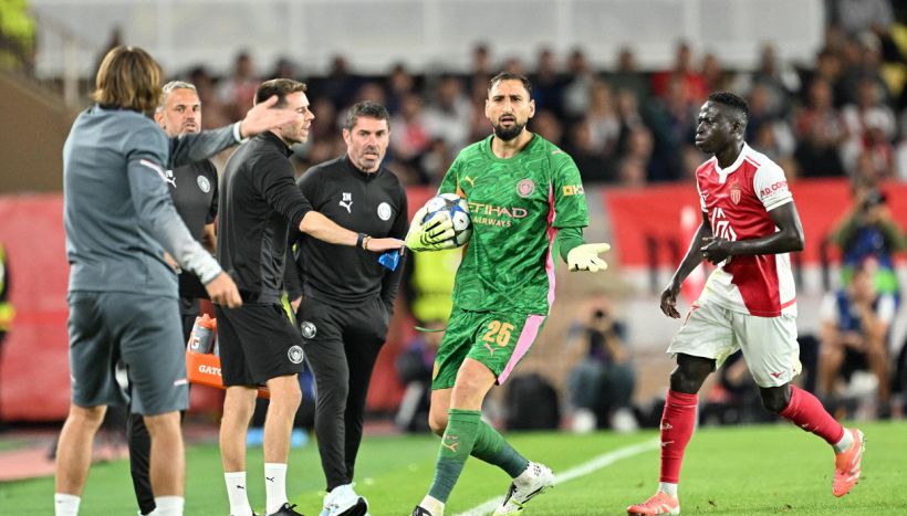 Manchester City, Donnarumma rischia grosso: Var e rigore contro, Gigio scatena la rissa col Monaco