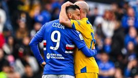 Sampdoria-Frosinone 1-1: Coda salva il debutto di Gregucci, l'arbitro s'inventa due rigori ma il Var glieli annulla