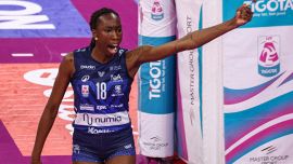 Disastro Milano a Chieri, Egonu non basta a evitare il ko. Conegliano è già ripartita. Orro, giocata folle col Fenerbahce