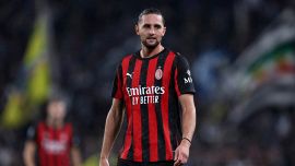 Villarreal-Barcellona a Miami, calciatori spagnoli fermi in campo: per Milan-Como Rabiot è stato anche zittito
