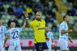 Gliozzi spinge il Modena in vetta: chi è, quanto costa e dove può andare il capocannoniere