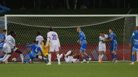 Islanda-Francia, moviola: l’arbitro fa infuriare Deschamps: “Ma che fa? Dorme?”. Per Maignan serata speciale