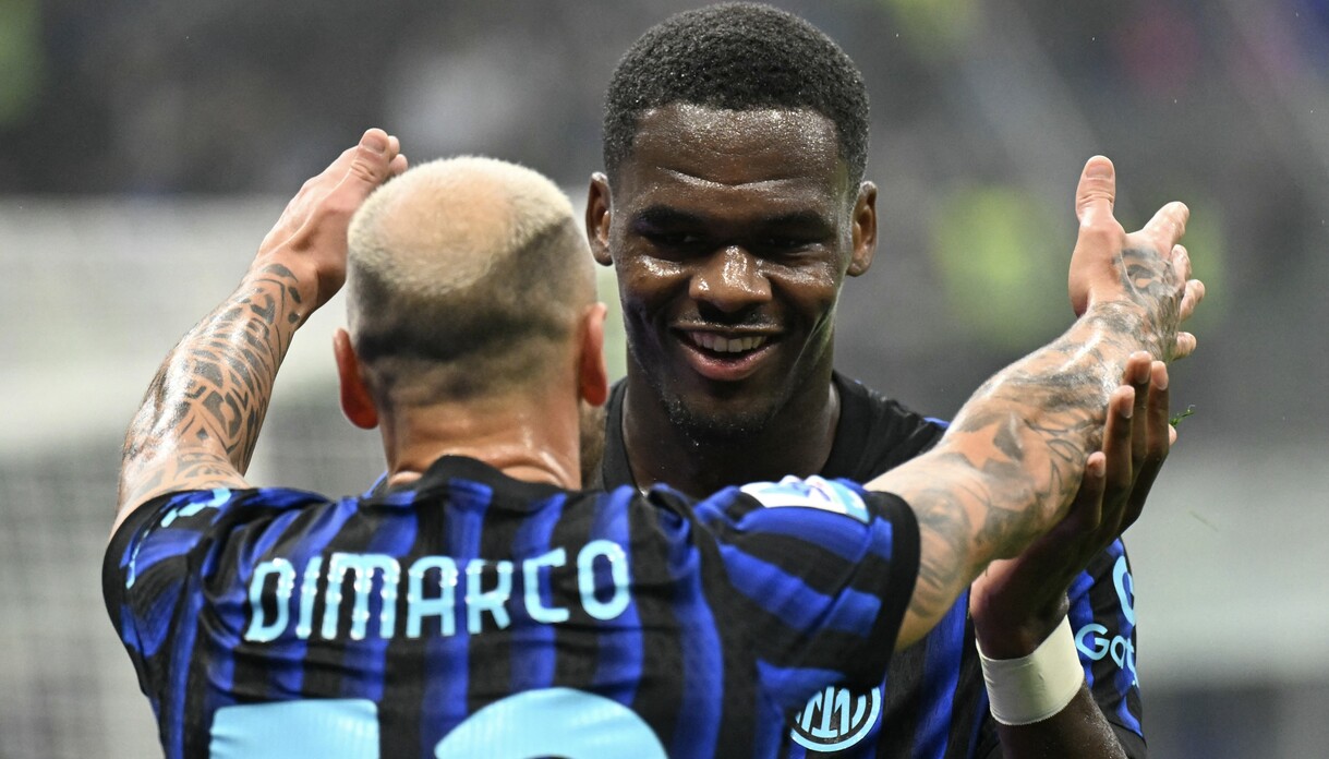 https://wips.plug.it/cips/sport.virgilio.it/cms/2025/10/inter-cremonese-dimarco-bonny.jpg