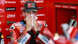 MotoGP Indonesia, il mistero Ducati continua: cosa è successo alla moto di Bagnaia? Pecco: 'È inaccettabile'